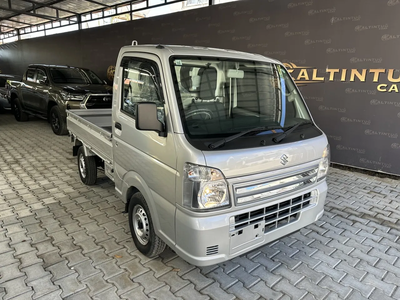 2023 Model Otomatik Suzuki Carry