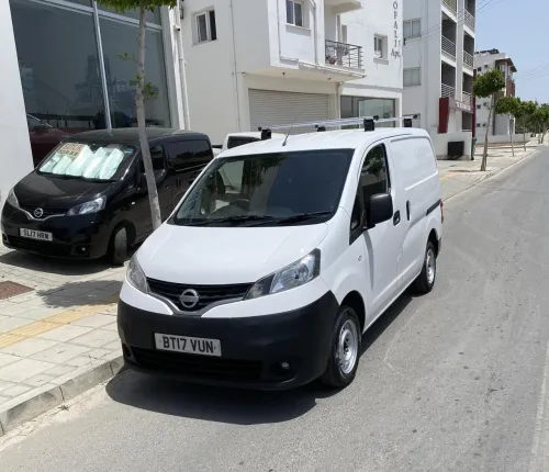 2017 Model Düz Nissan NV200