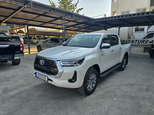 2025 Model Otomatik Toyota Hilux