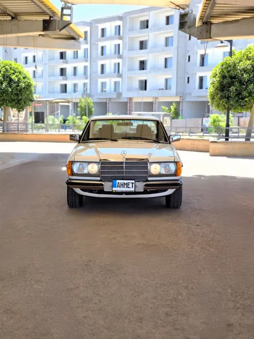 1982 Model Otomatik Mercedes-Benz 280 CE