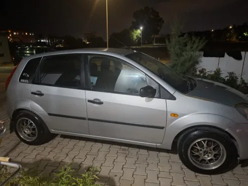 2004 Model Düz Ford Fiesta