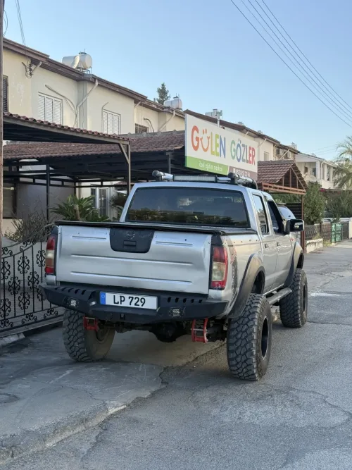 2003 Model Düz Nissan Navara
