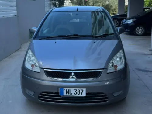 2011 Model Otomatik Mitsubishi Colt