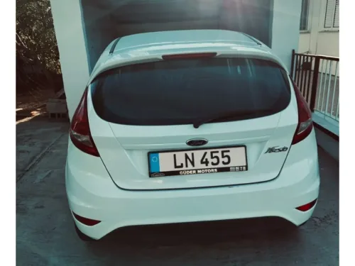 2011 Model Düz Ford Fiesta