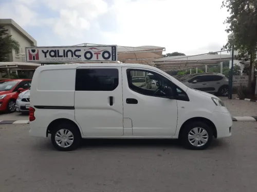 2017 Model Düz Nissan NV200