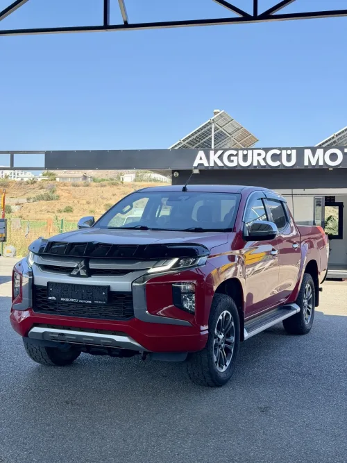 2021 Model Otomatik Mitsubishi L 200