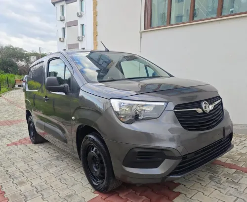 2022 Model Düz Vauxhall Combo
