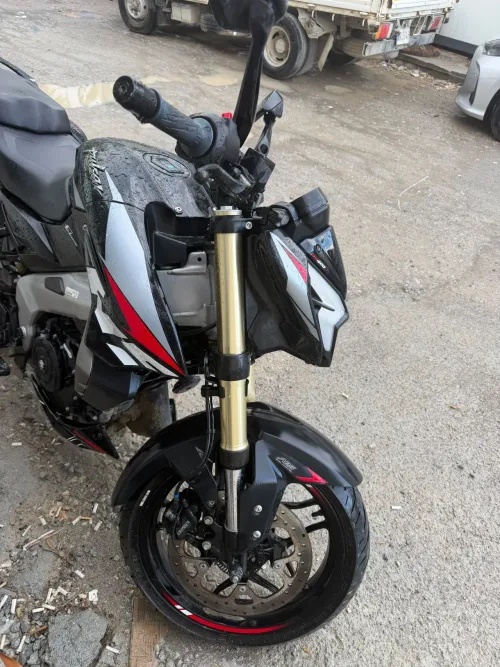 2025 Model Düz Bajaj