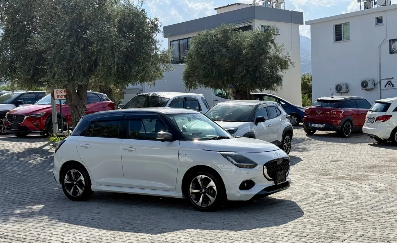 2025 Model Otomatik Suzuki Swift