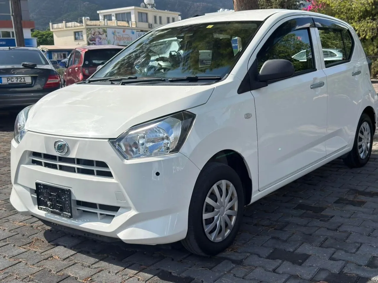 2022 Model Otomatik Daihatsu Mira