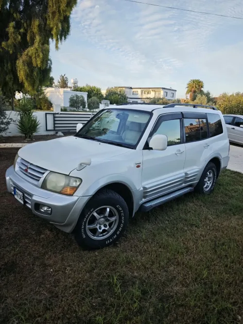 2000 Model Otomatik Mitsubishi Pajero