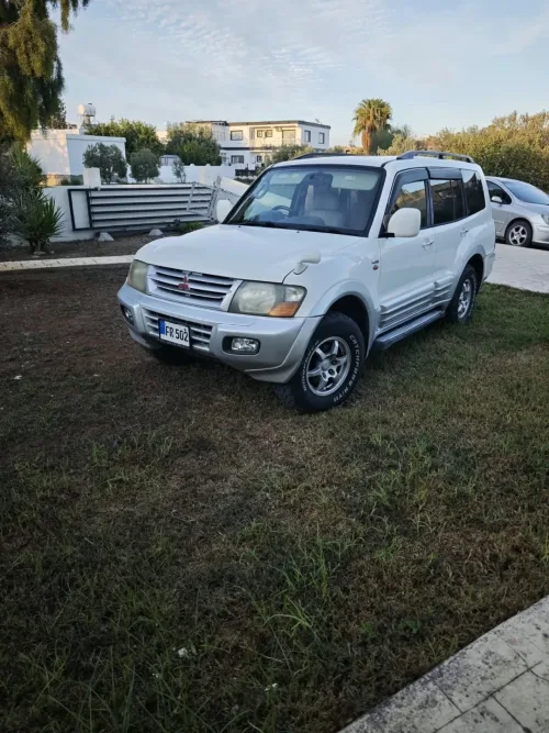2000 Model Otomatik Mitsubishi Pajero
