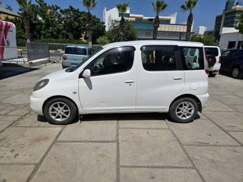 2001 Model Otomatik Toyota Funcargo