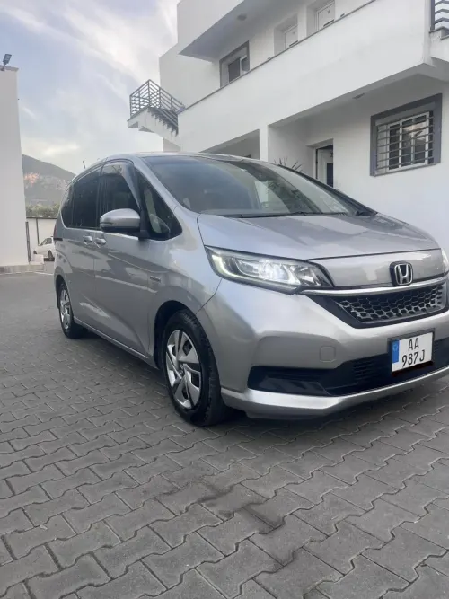 2021 Honda Freed Hybrid - Önizleme 3