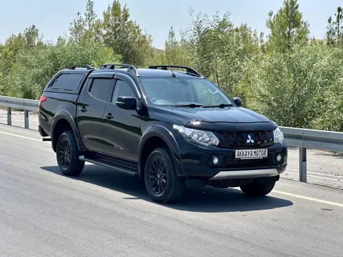 2020 Model Otomatik Mitsubishi L 200