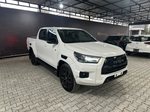 2023 Model Otomatik Toyota Hilux