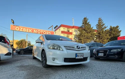2012 Model Otomatik Toyota Auris
