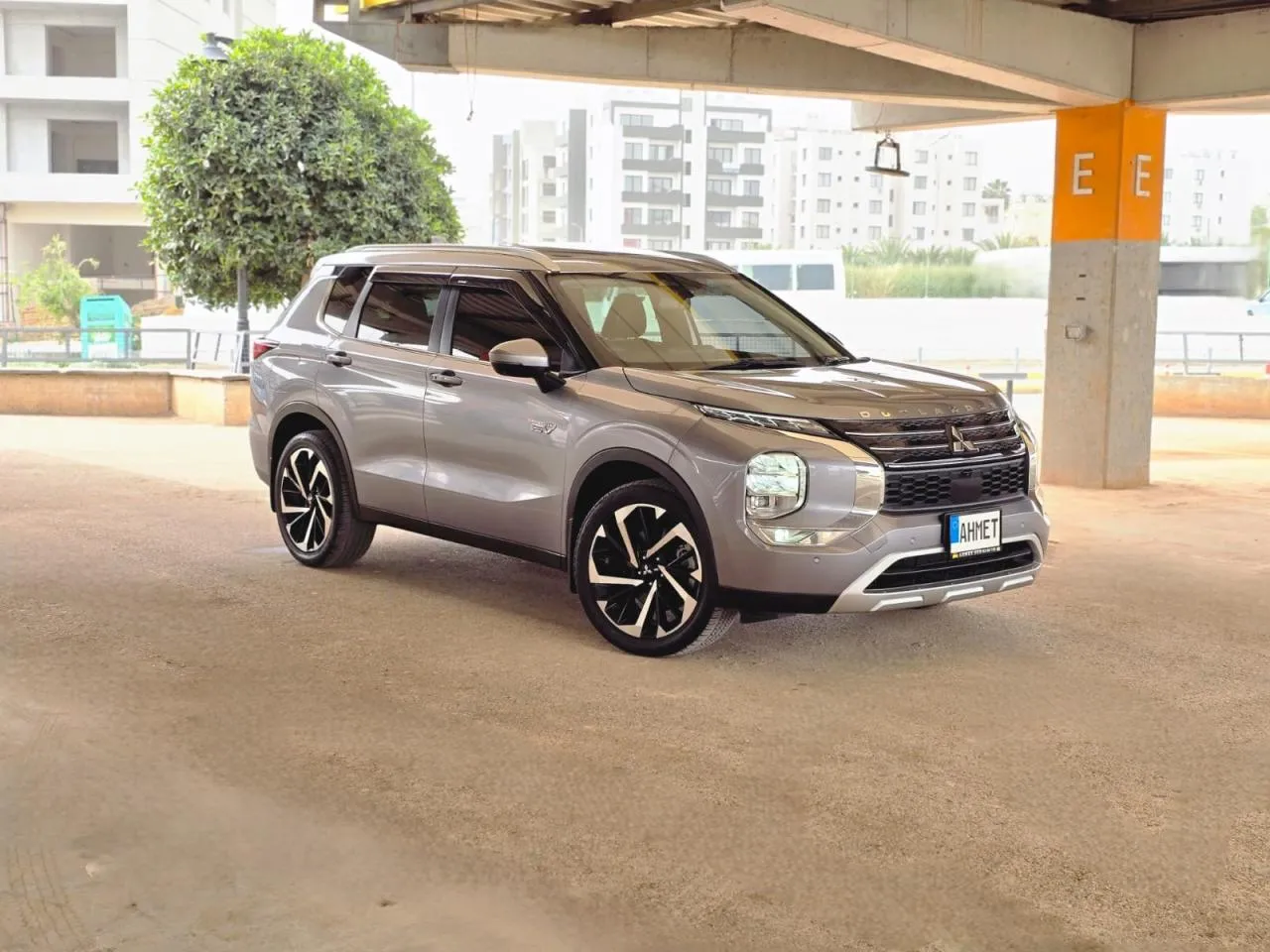 2022 Model Otomatik Mitsubishi Outlander